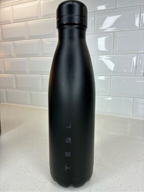 TESLA WaterBottle - exclusive unique Gift only when you purchase a PLAID